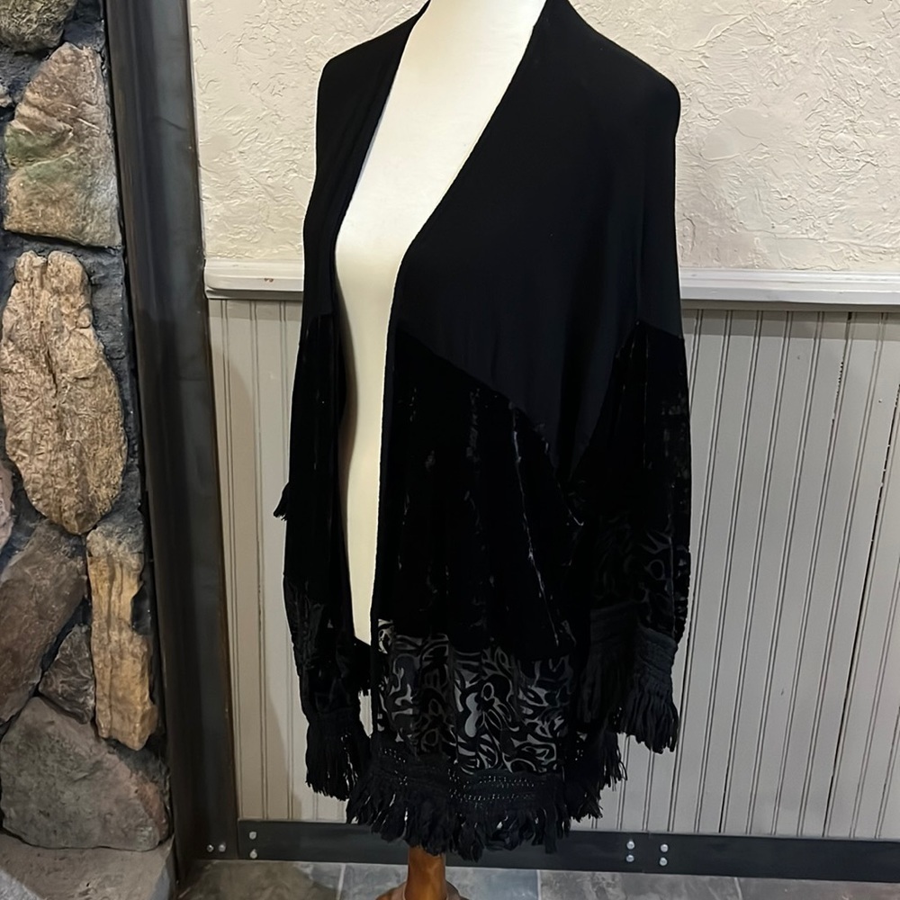 Knox Rose Shrug